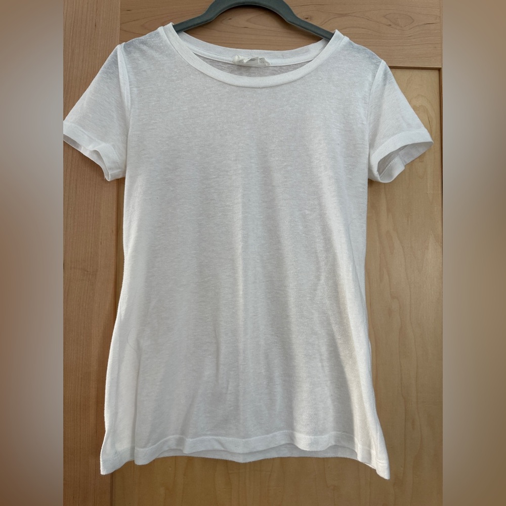 **SOLD Forever 21 White Short Sleeve Tee